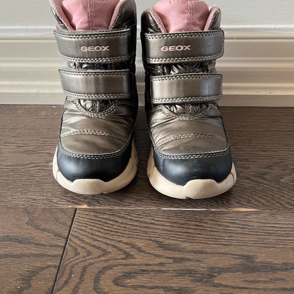 Geox Kids' Metallic and Pink Winter Boots